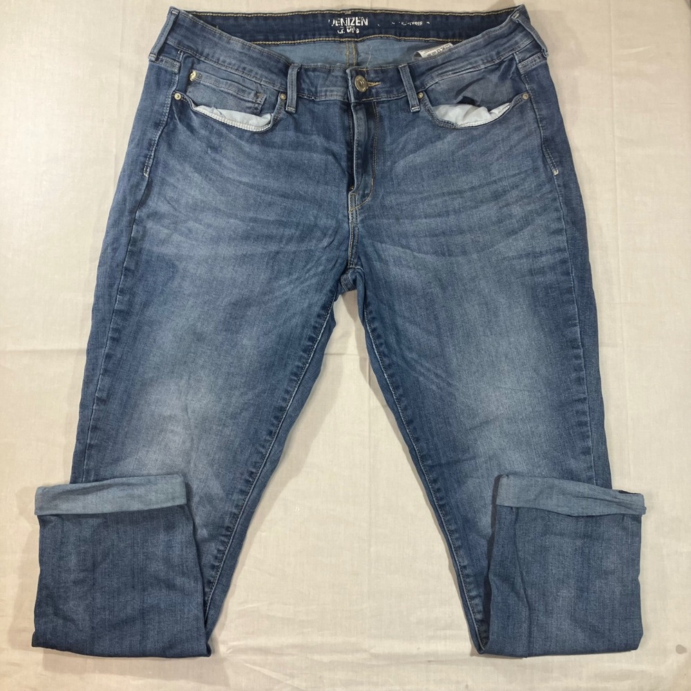 Denizen from Levis Boyfriend Jeans Medium Wash Blue W33 Size 17 329030020